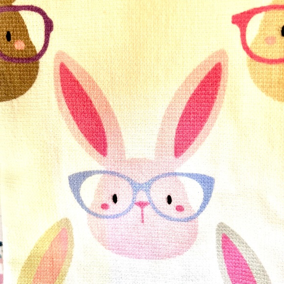 Set of 2 Easter Bunnies in Eyeglasses Kitchen Towels Springtime Smart Bunny - Picture 2 of 6
